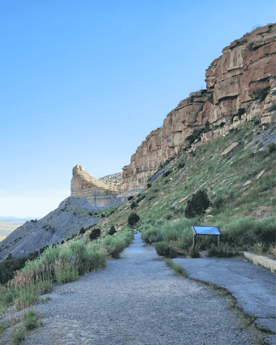 Knife-Edge-Trail-in-Mesa-Verde-National-Park.png